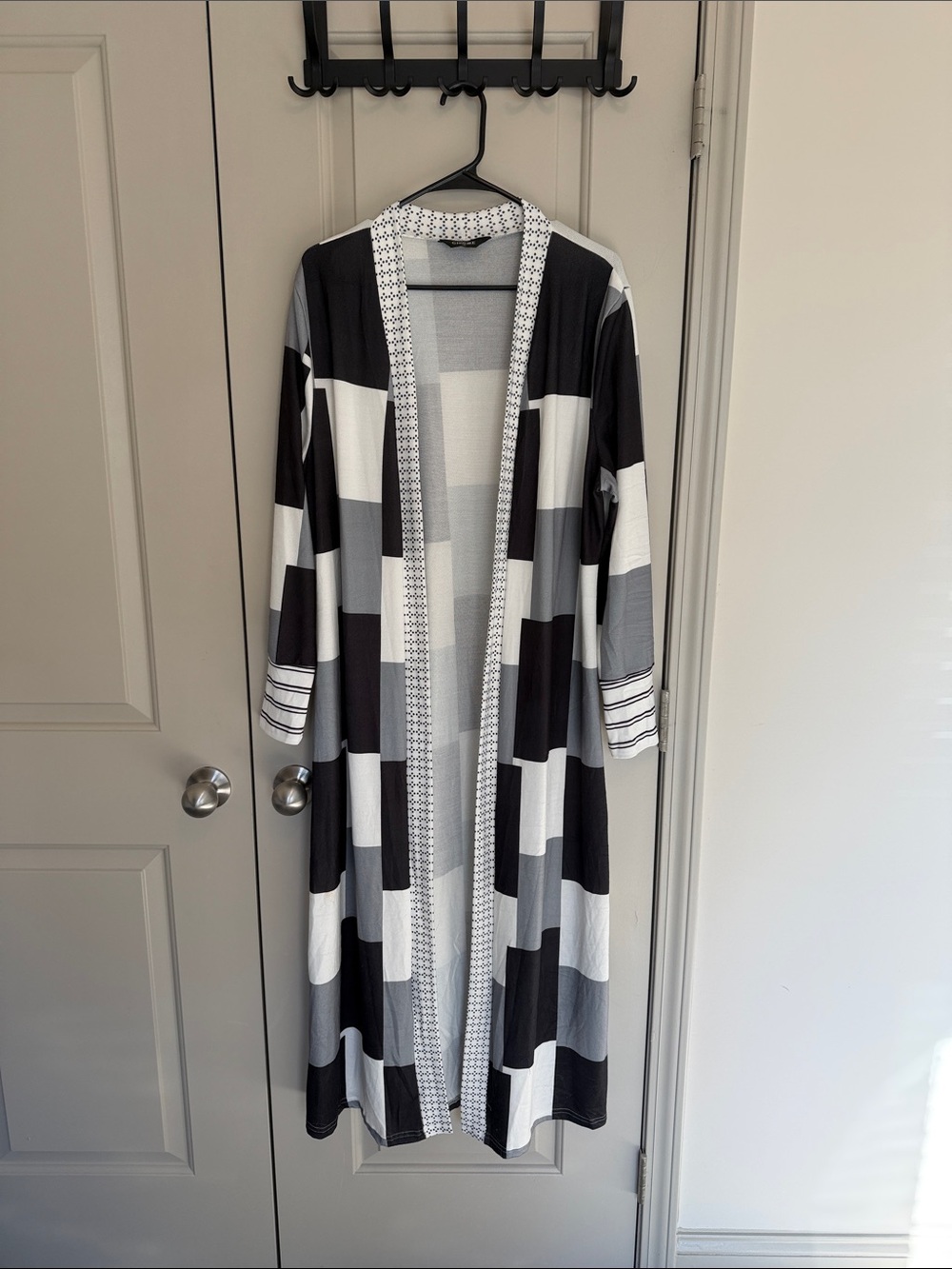 Open-Front Black & White Block Pattern Women's Cardigan